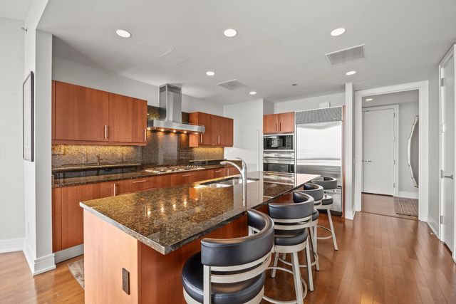 401 N Wabash Avenue 74D, Chicago, IL 60611
