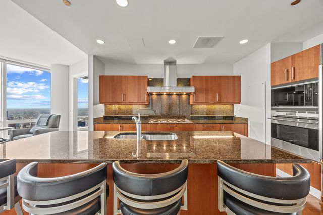401 N Wabash Avenue 74D, Chicago, IL 60611