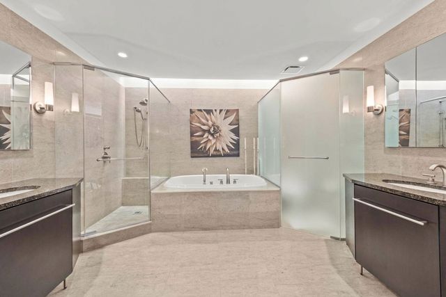 401 N Wabash Avenue 74D, Chicago, IL 60611