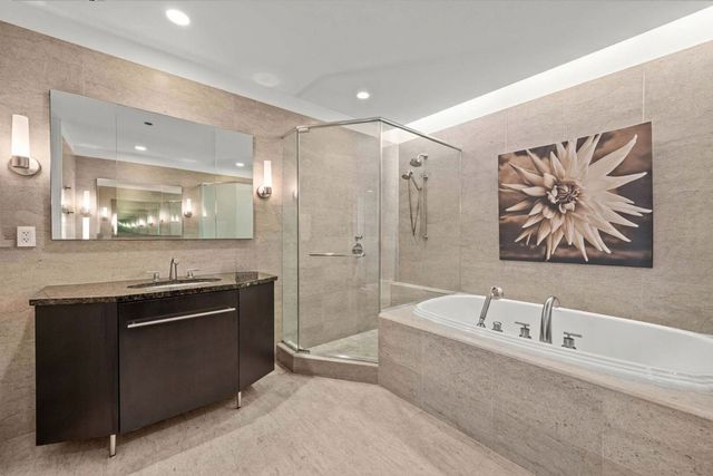 401 N Wabash Avenue 74D, Chicago, IL 60611