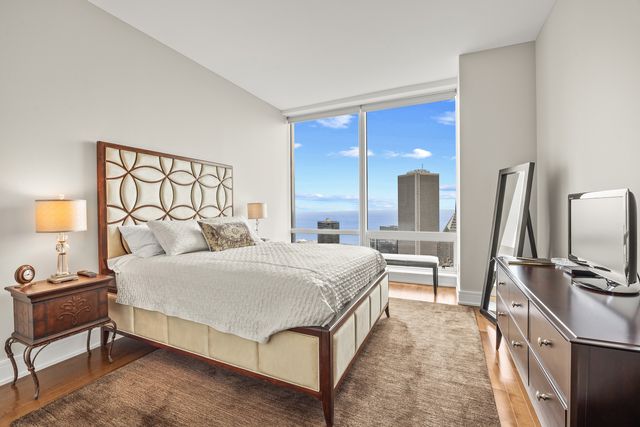 401 N Wabash Avenue 74D, Chicago, IL 60611