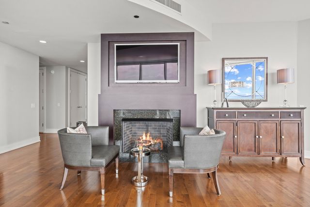 401 N Wabash Avenue 74D, Chicago, IL 60611