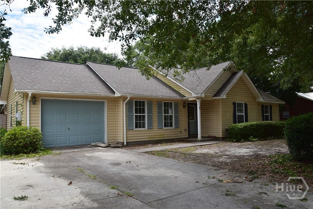 Image 2 of property listing at 7 Oak Ridge Circle, Rincon, GA 31326