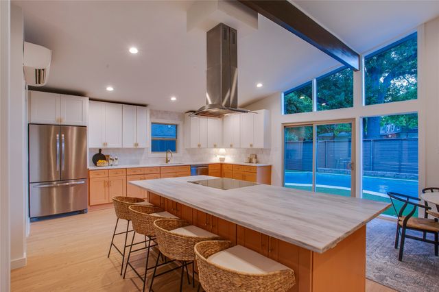 918 Glen Oaks Boulevard, Dallas, TX 75232