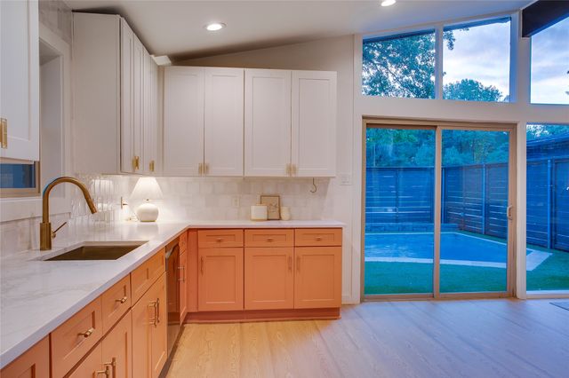 918 Glen Oaks Boulevard, Dallas, TX 75232