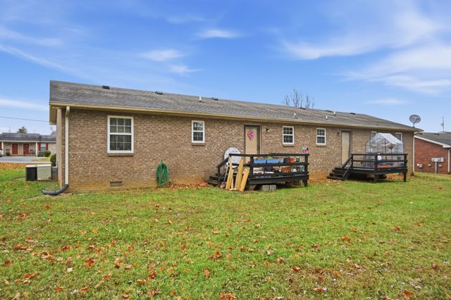 104 Gayla Ct, Portland, TN 37148