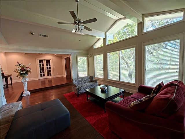 250 Cagle Road, Roswell, GA 30075