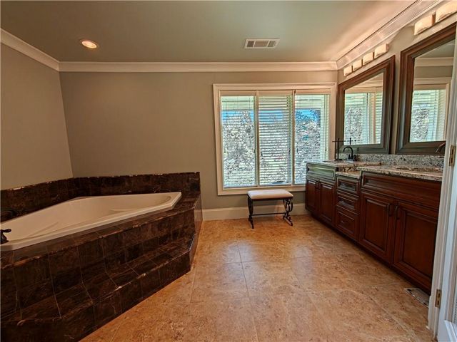 250 Cagle Road, Roswell, GA 30075