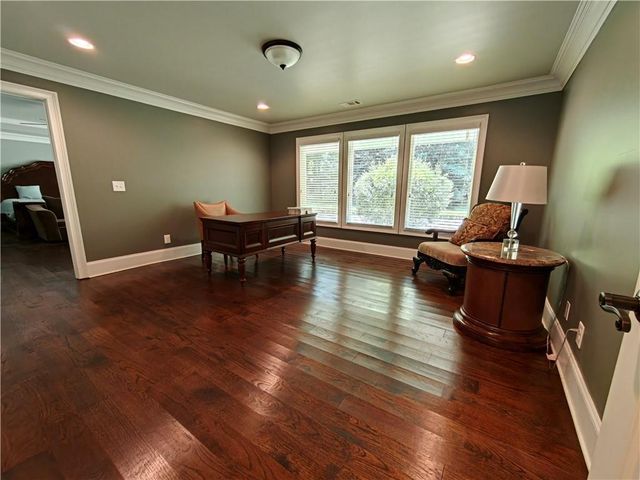250 Cagle Road, Roswell, GA 30075