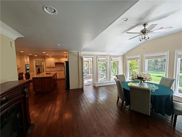 250 Cagle Road, Roswell, GA 30075