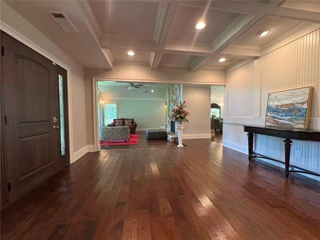 250 Cagle Road, Roswell, GA 30075