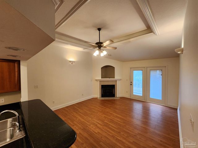 276 Tecumseh Ln, Mary Esther, FL 32569