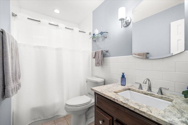 6828 Kincaid Court, Woodridge, IL 60517