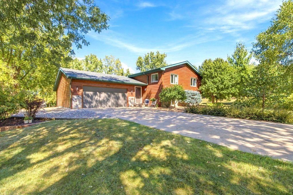 13601 Dan Patch Lane, Savage, MN 55378