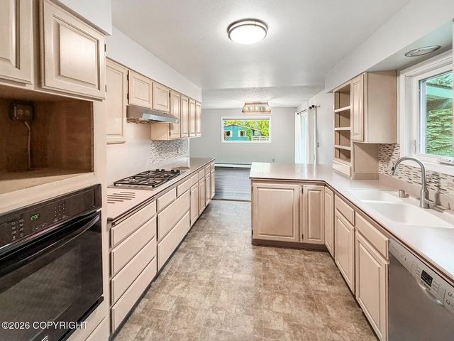 13131 Scottie Court, Anchorage, AK 99515