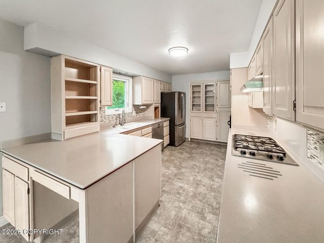 13131 Scottie Court, Anchorage, AK 99515