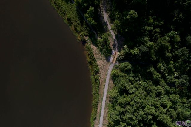 19738 Barnett Rd, Zachary, LA 70791