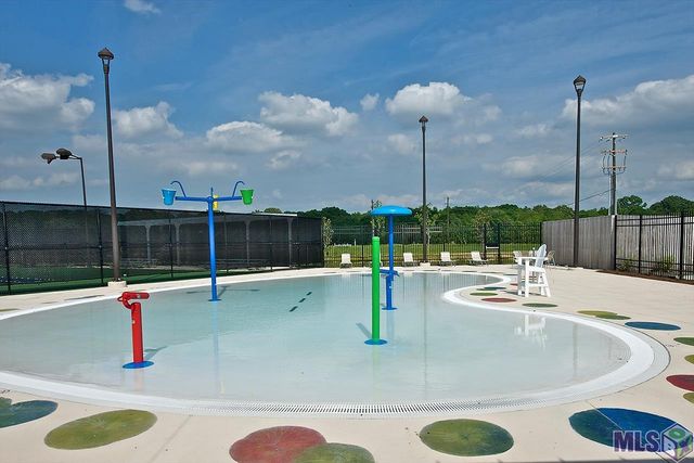 19738 Barnett Rd, Zachary, LA 70791