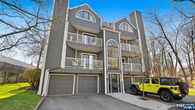 42 Triumph Court A, East Rutherford, NJ 07073