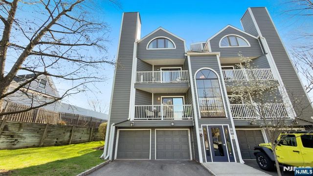 42 Triumph Court A, East Rutherford, NJ 07073