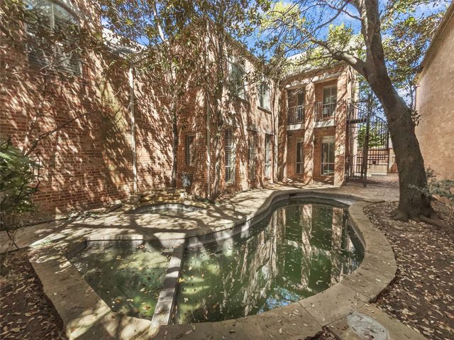 36 Clear Pond Drive, Frisco, TX 75034