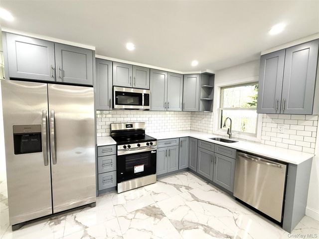 52 Crystal Beach Boulevard, Moriches, NY 11955