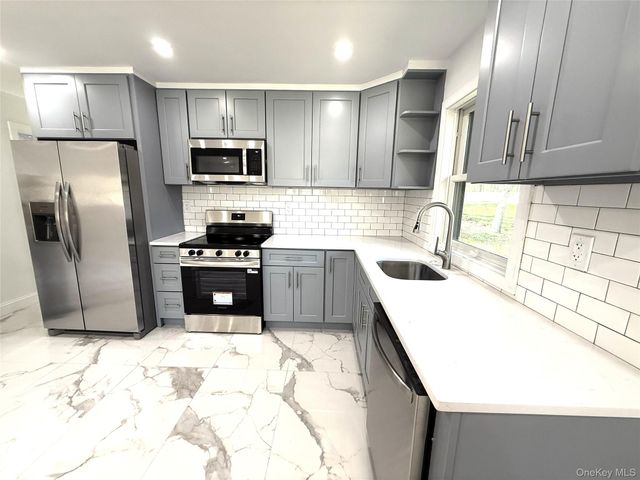 52 Crystal Beach Boulevard, Moriches, NY 11955