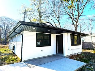 52 Crystal Beach Boulevard, Moriches, NY 11955