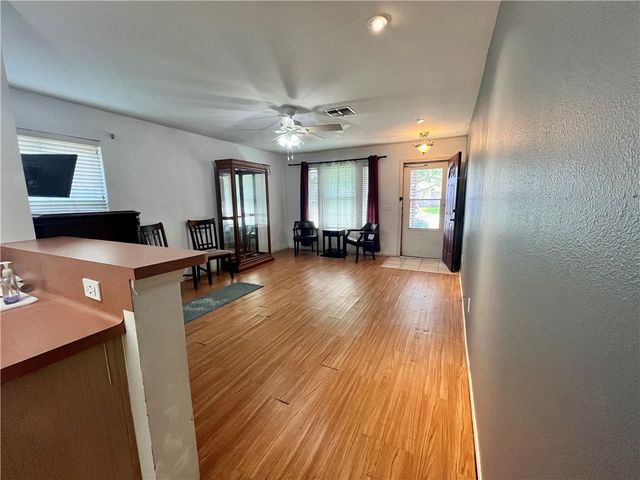 3101 Saskatchewan Dr, Corpus Christi, TX 78414