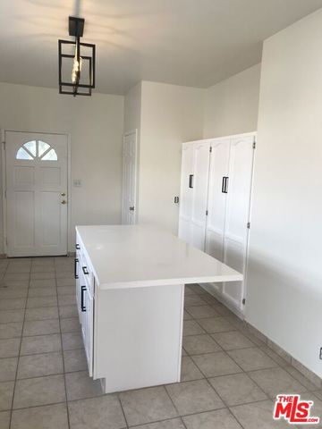 1732 Hauser Boulevard, Los Angeles, CA 90019