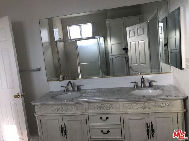 1732 Hauser Boulevard, Los Angeles, CA 90019