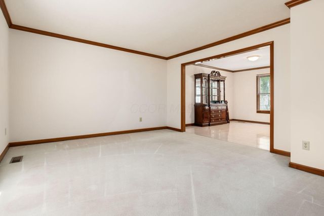 100 E Dublin Granville Road, Worthington, OH 43085