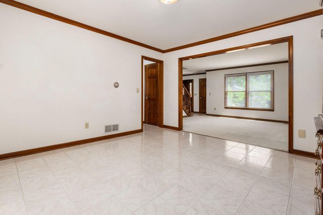 100 E Dublin Granville Road, Worthington, OH 43085