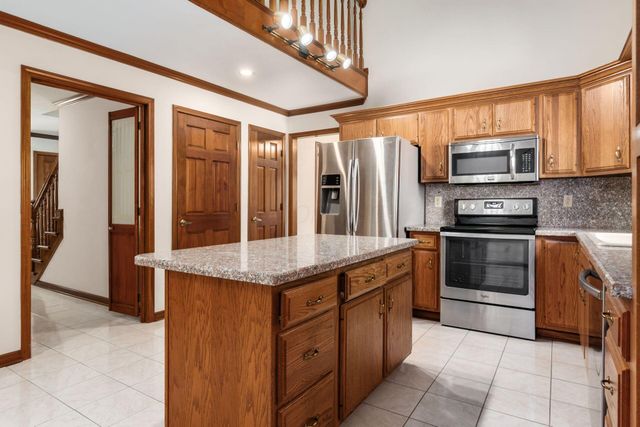 100 E Dublin Granville Road, Worthington, OH 43085