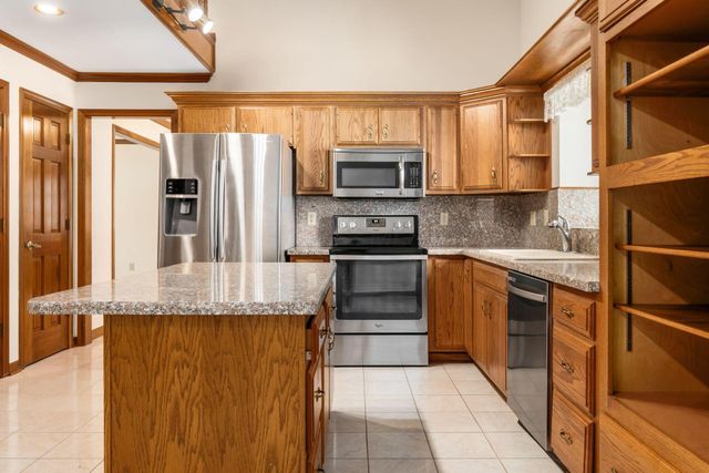 100 E Dublin Granville Road, Worthington, OH 43085