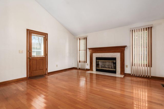 100 E Dublin Granville Road, Worthington, OH 43085
