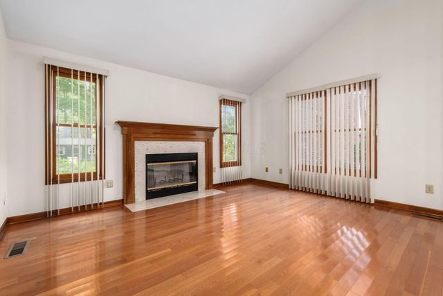 100 E Dublin Granville Road, Worthington, OH 43085