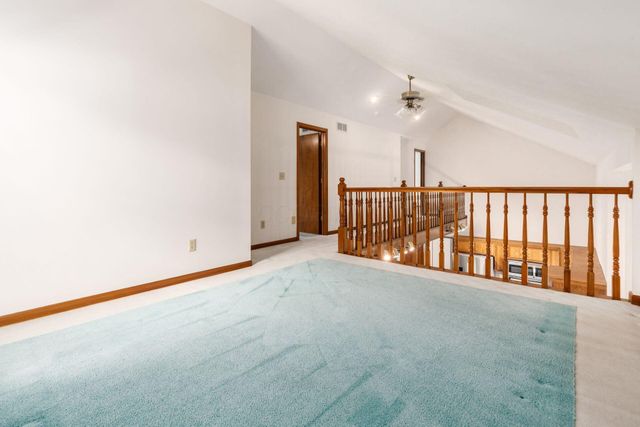 100 E Dublin Granville Road, Worthington, OH 43085