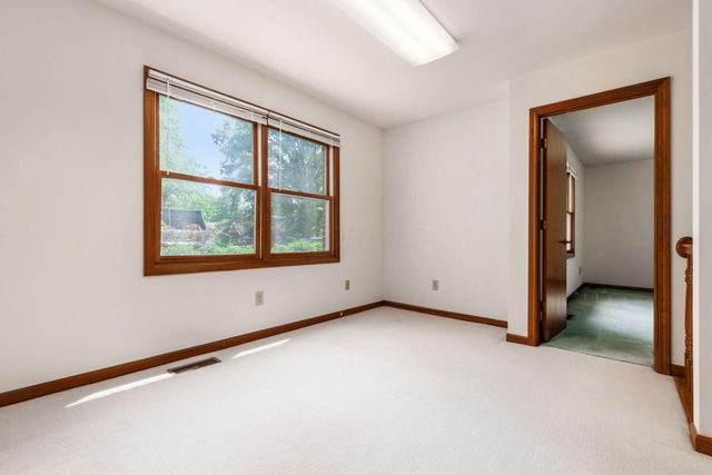 100 E Dublin Granville Road, Worthington, OH 43085