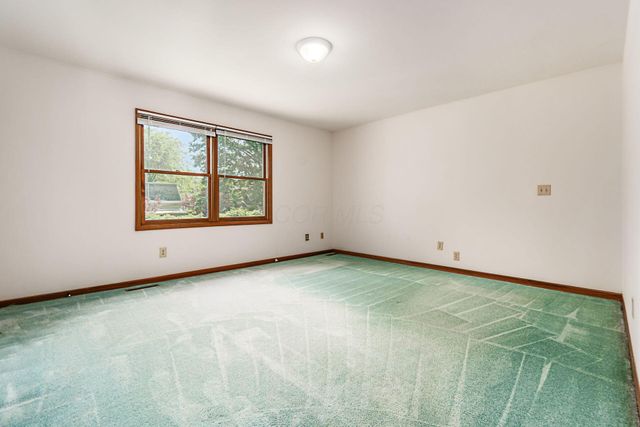 100 E Dublin Granville Road, Worthington, OH 43085