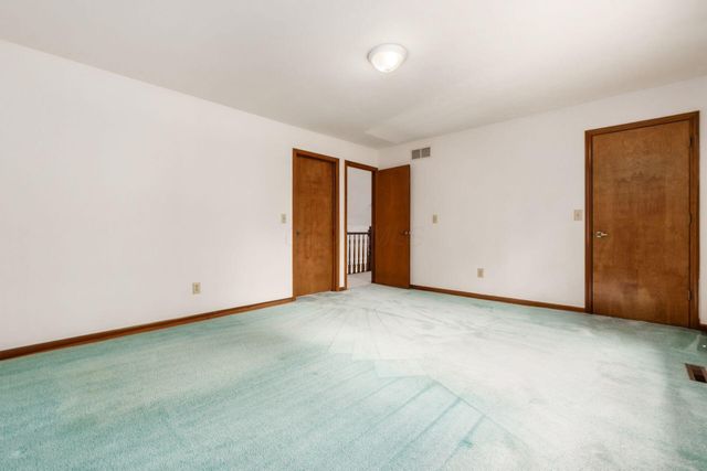 100 E Dublin Granville Road, Worthington, OH 43085