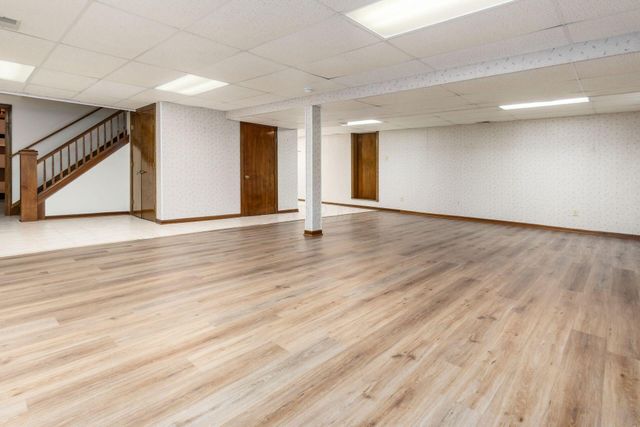 100 E Dublin Granville Road, Worthington, OH 43085