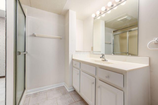 100 E Dublin Granville Road, Worthington, OH 43085