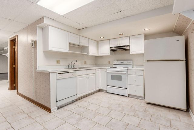 100 E Dublin Granville Road, Worthington, OH 43085