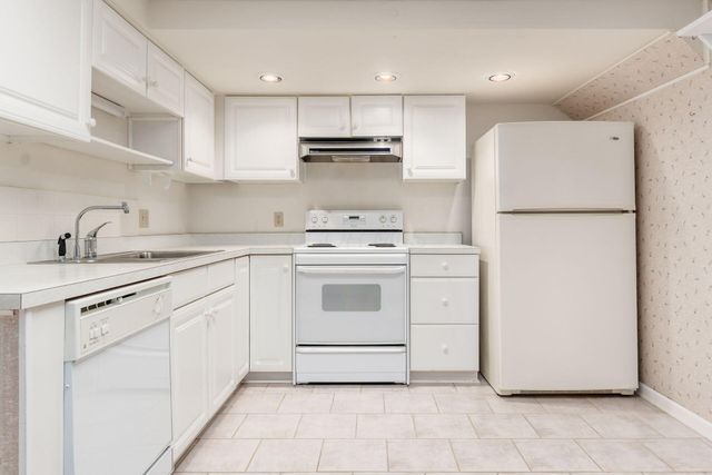 100 E Dublin Granville Road, Worthington, OH 43085