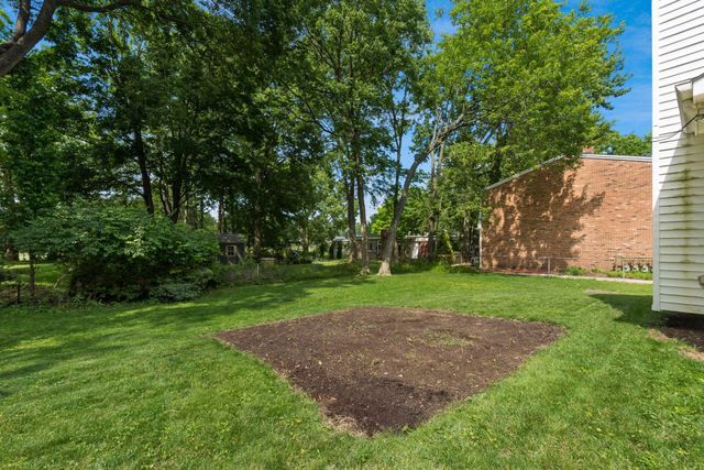 100 E Dublin Granville Road, Worthington, OH 43085