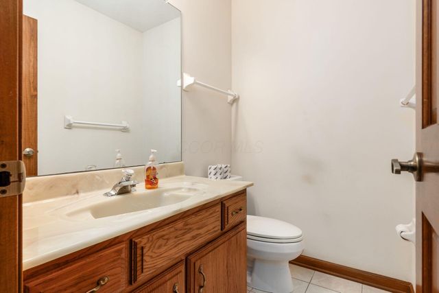 100 E Dublin Granville Road, Worthington, OH 43085