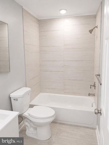 806 HR DR SE, Washington, DC 20032