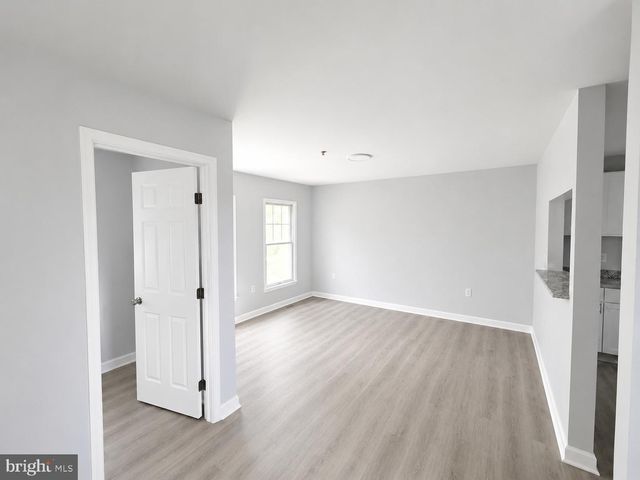806 HR DR SE, Washington, DC 20032