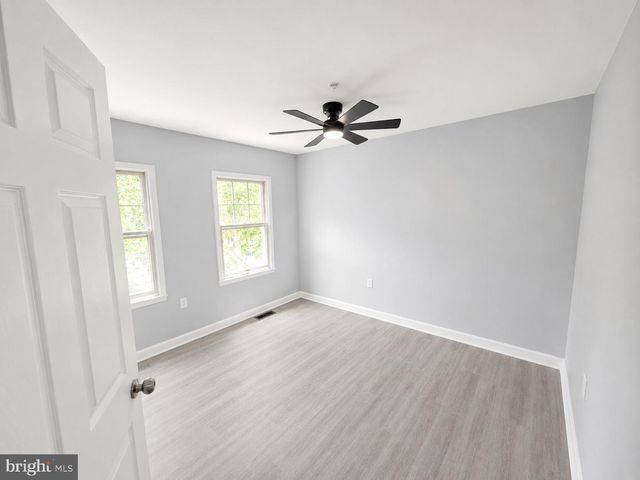 806 HR DR SE, Washington, DC 20032